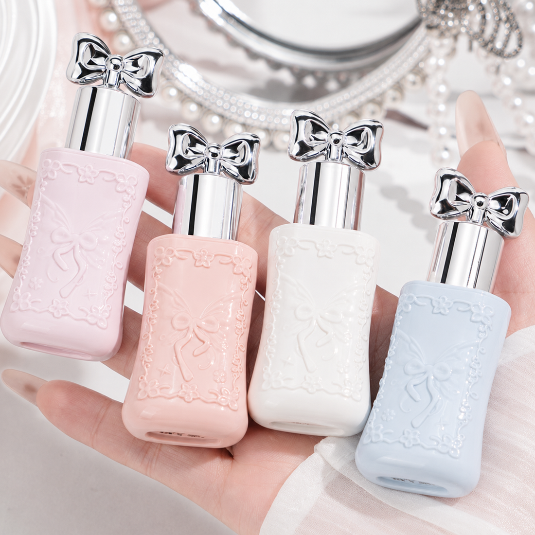 Delina Gloss