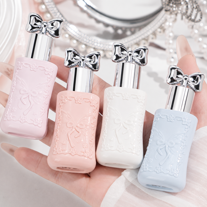 Delina Gloss