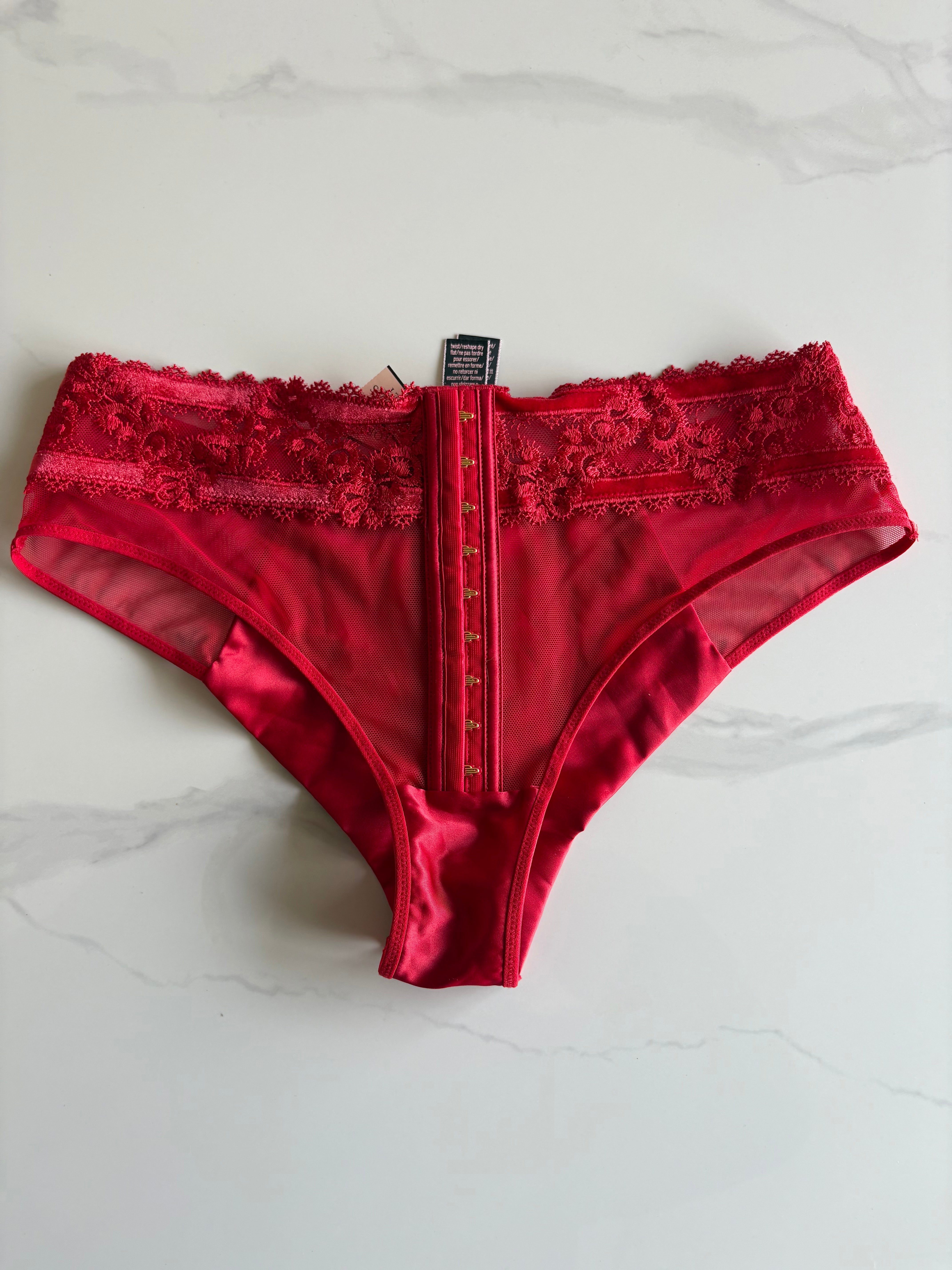 Victoria's Secret underwear everyday wear (L,XL)