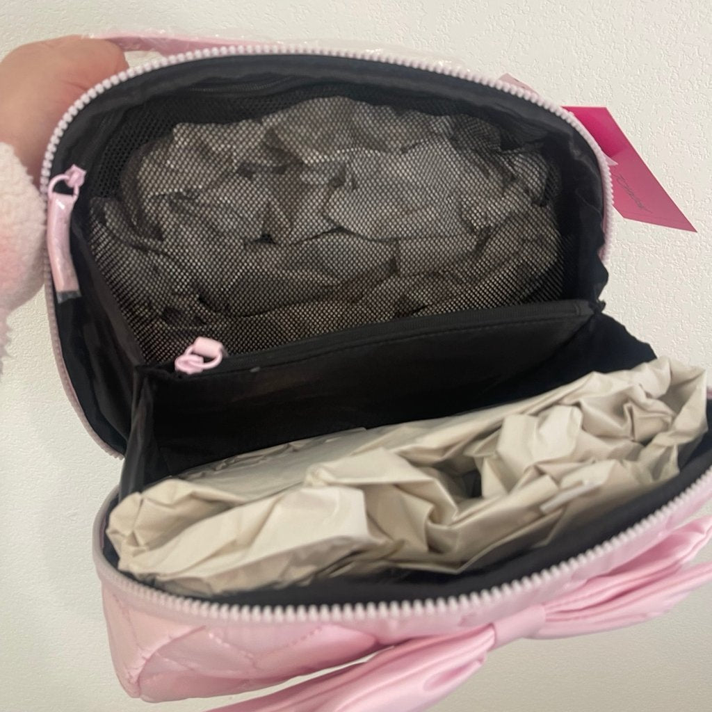 Betsey Makeup Bag Baby Pink