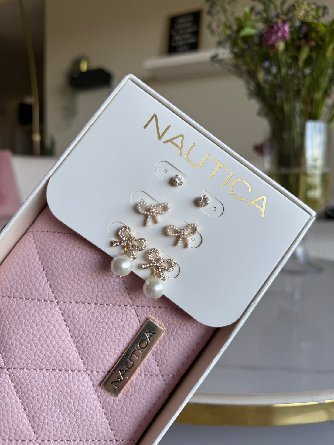 Nautica Travel Jewelry Case with Earrings Set