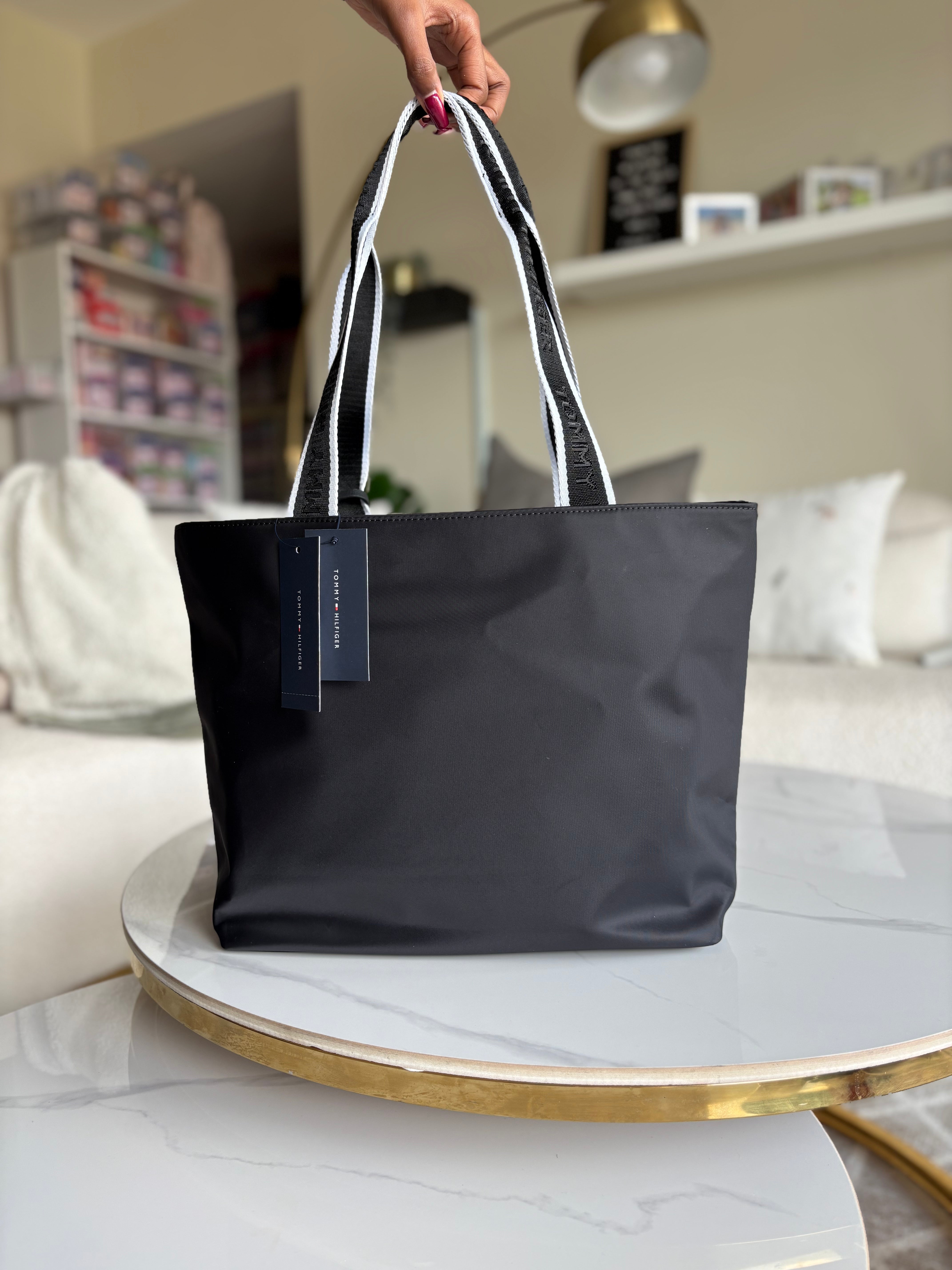 Tommy Tote with pouch Black