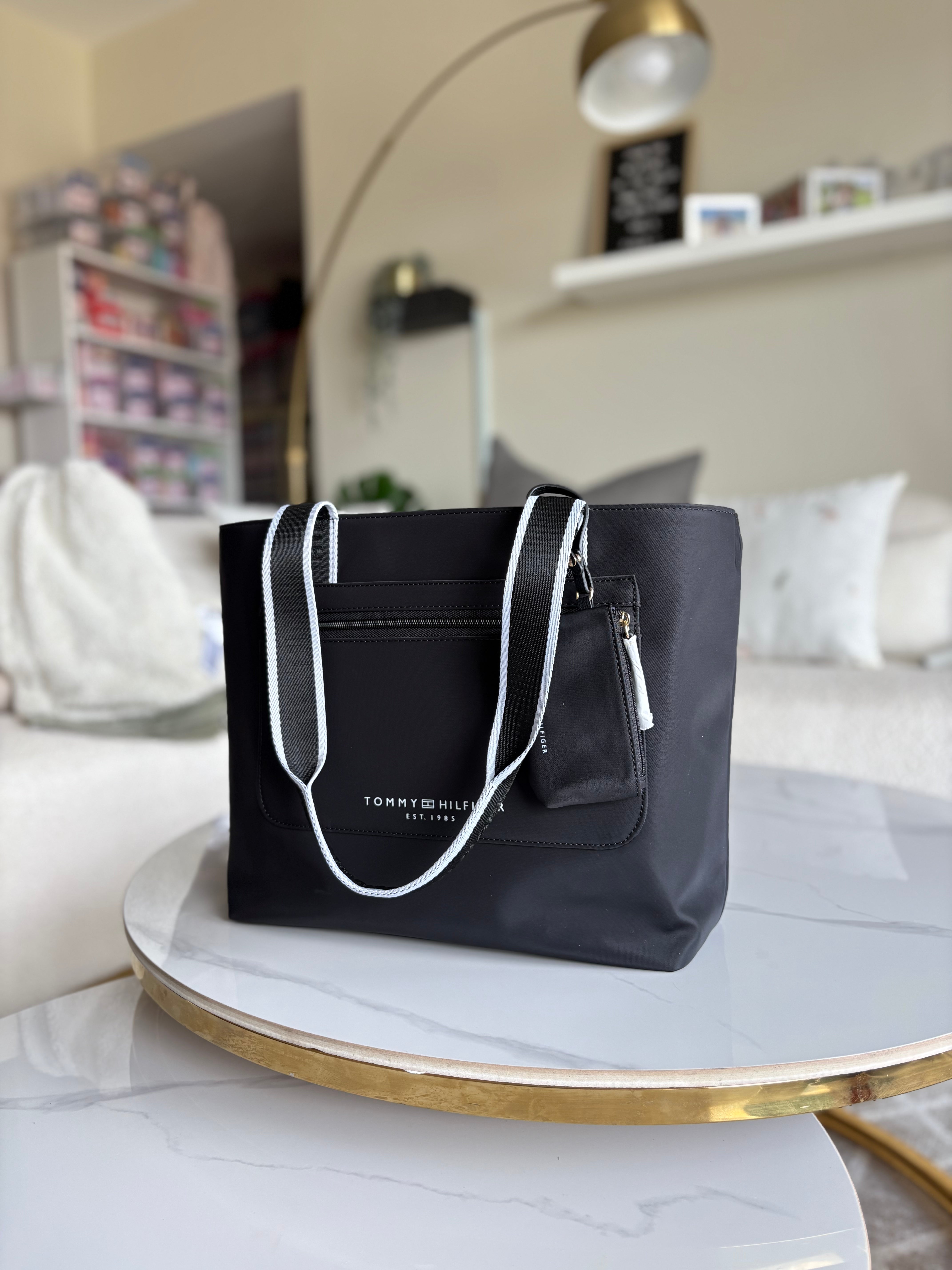 Tommy Tote with pouch Black