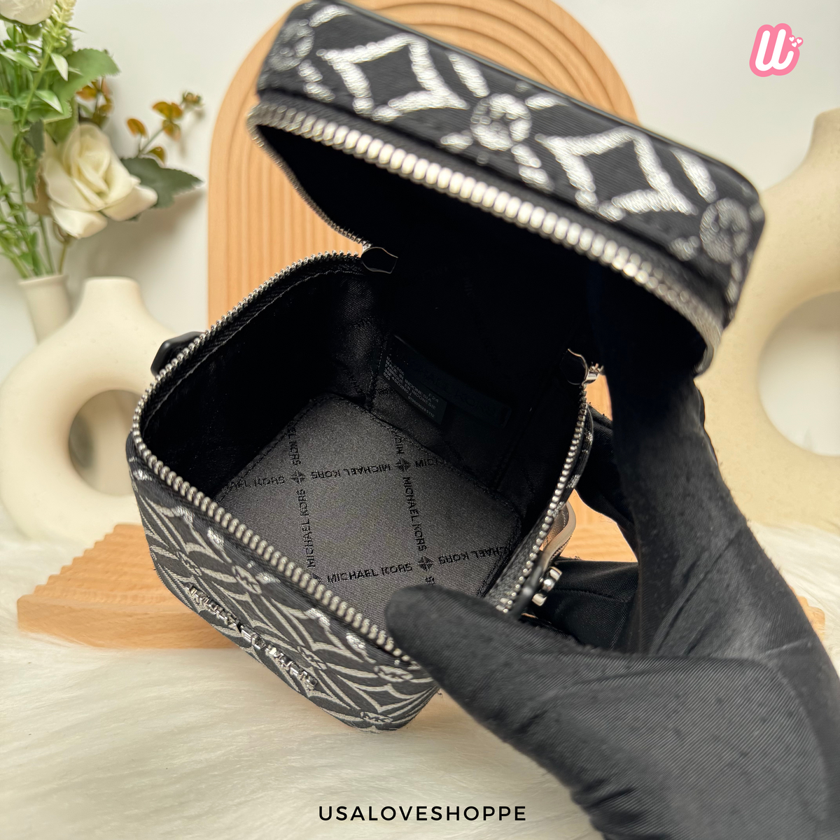 Michael Kors Jewelry Carry Case