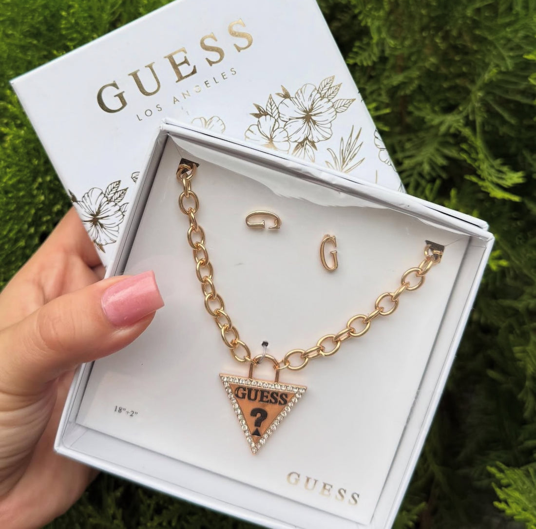 Guess Necklace & Earring Set Classic Triangle Logo
