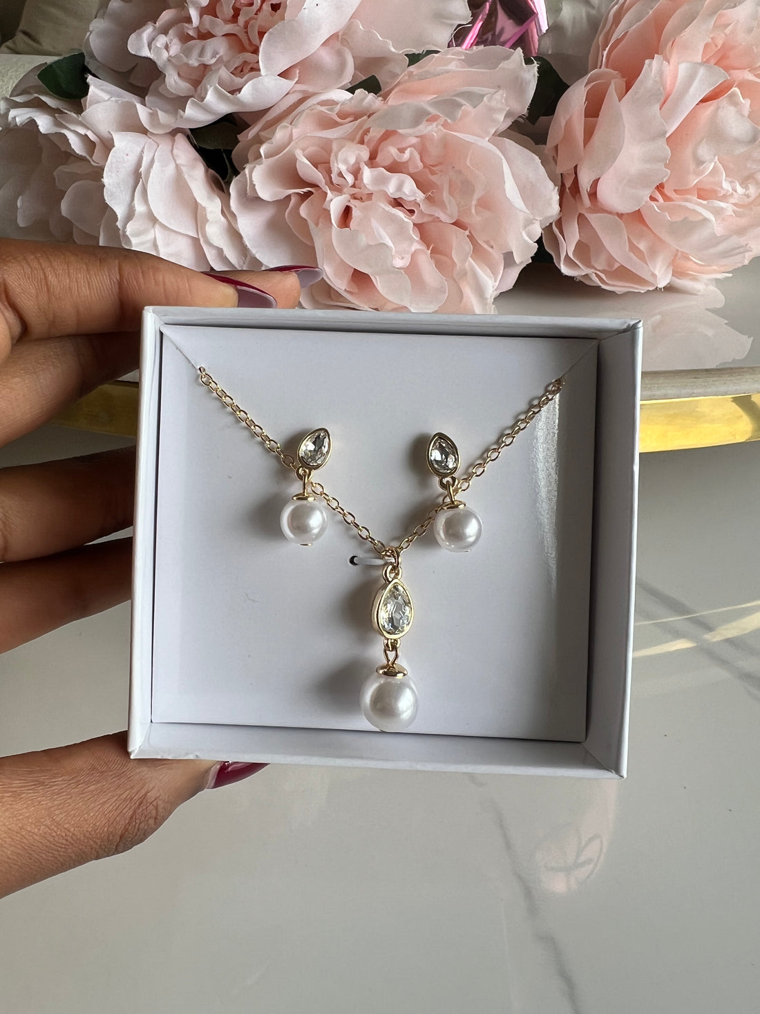 Nine West Necklace earring set
