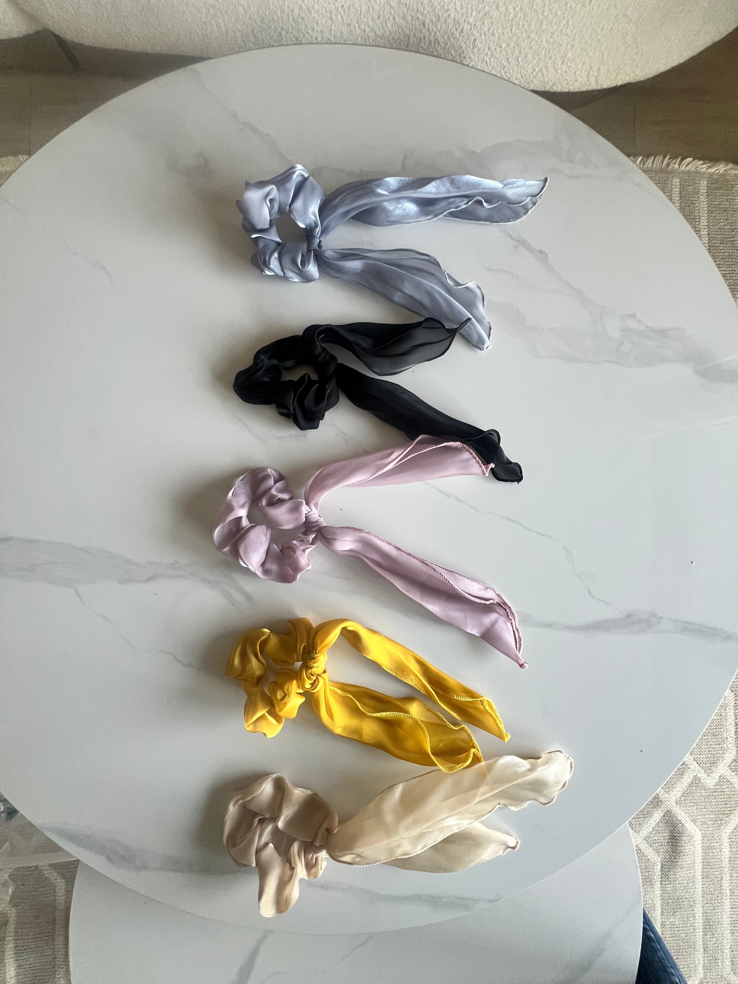 Srunchie with bow detail