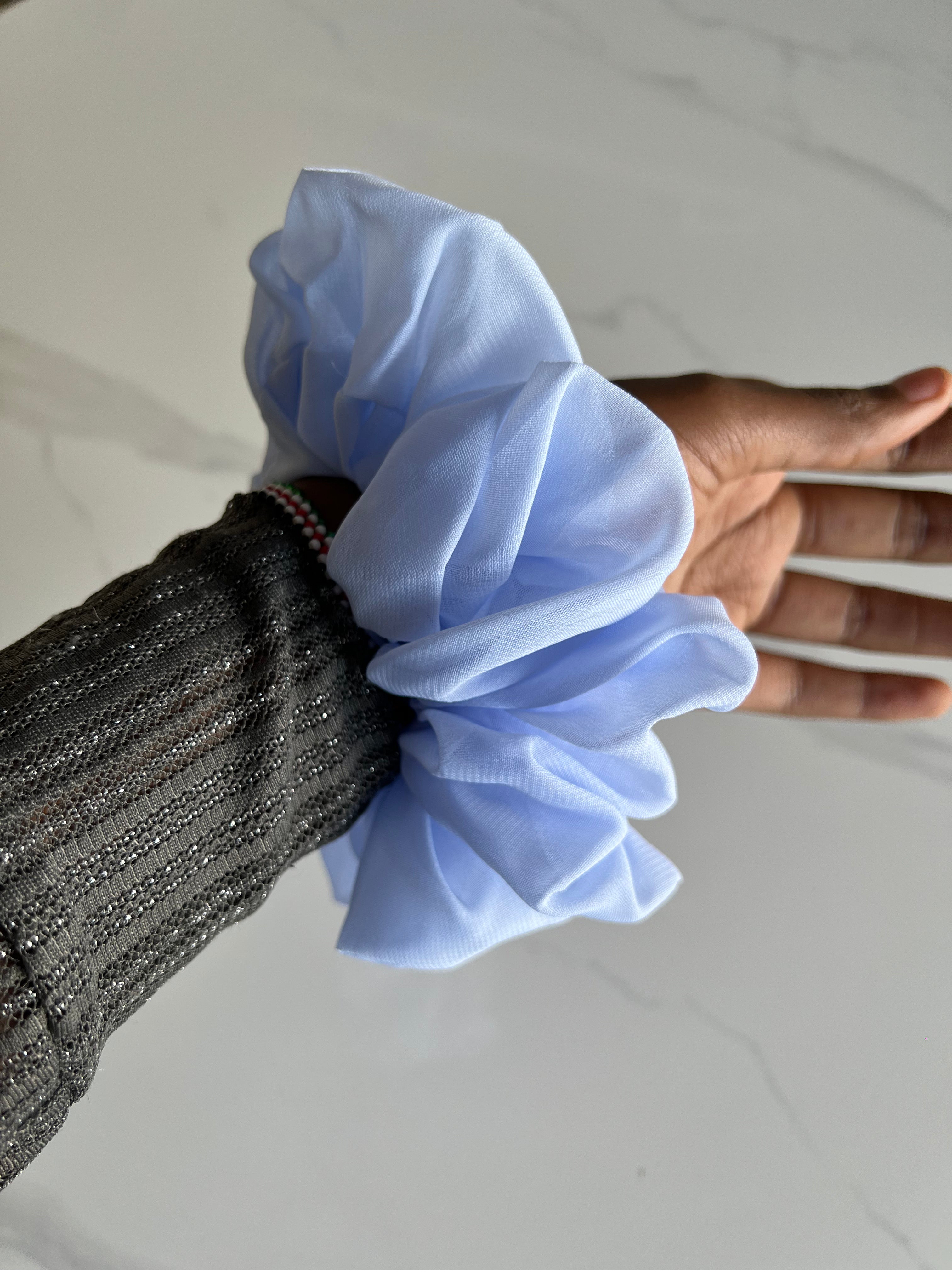 Scrunchie blue chiffon M-hearts