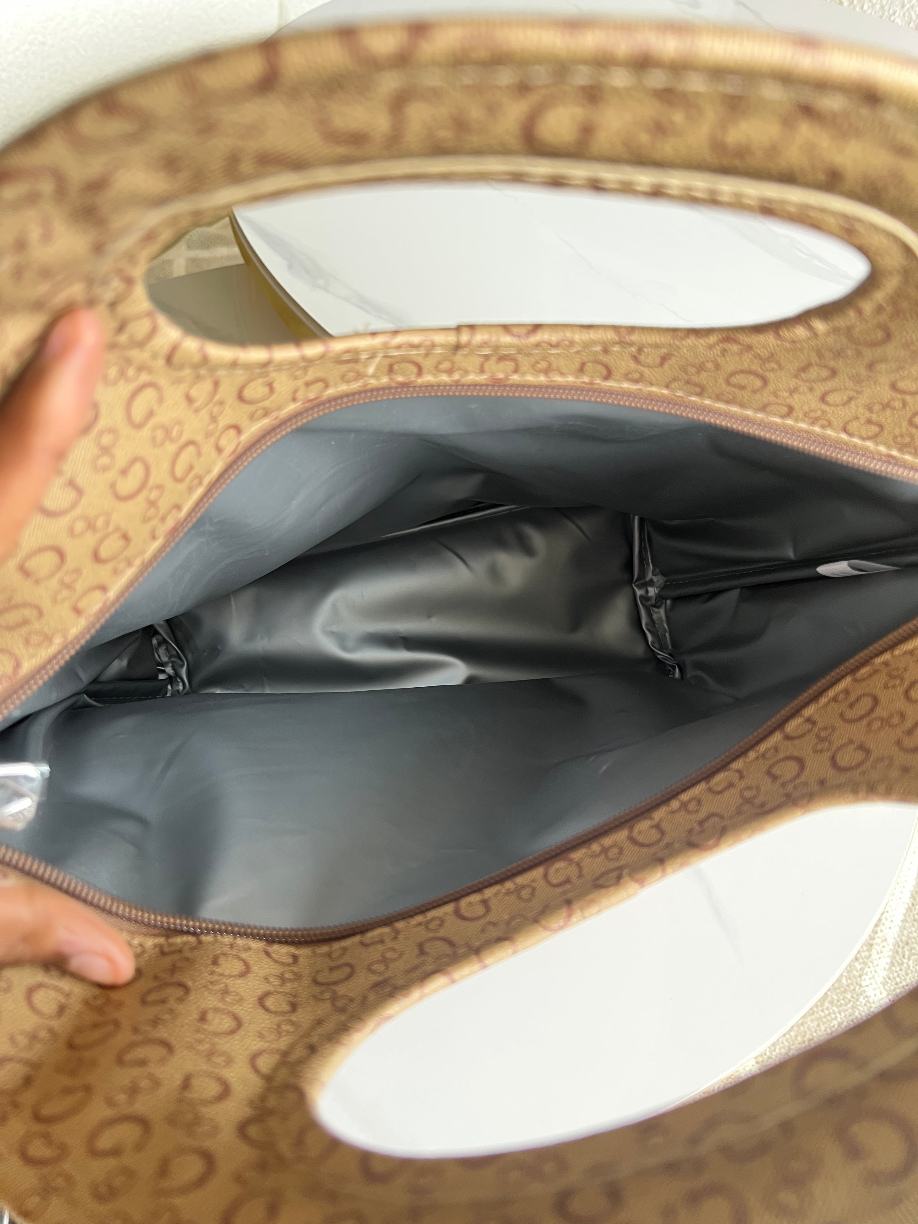 Guess Cutout Insulated Lunch Tote