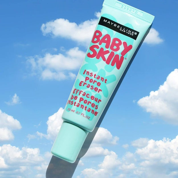 Maybelline New York Baby Skin Instant Pore Eraser primer for smooth skin.