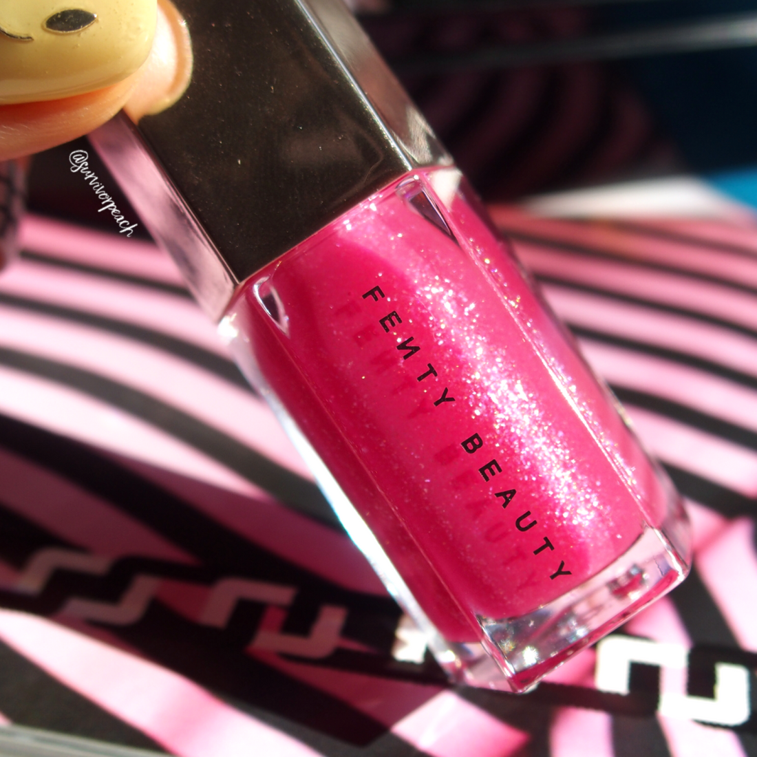 Gloss Bomb - Pretty Please