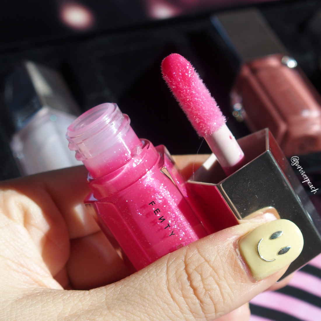 Gloss Bomb - Pretty Please