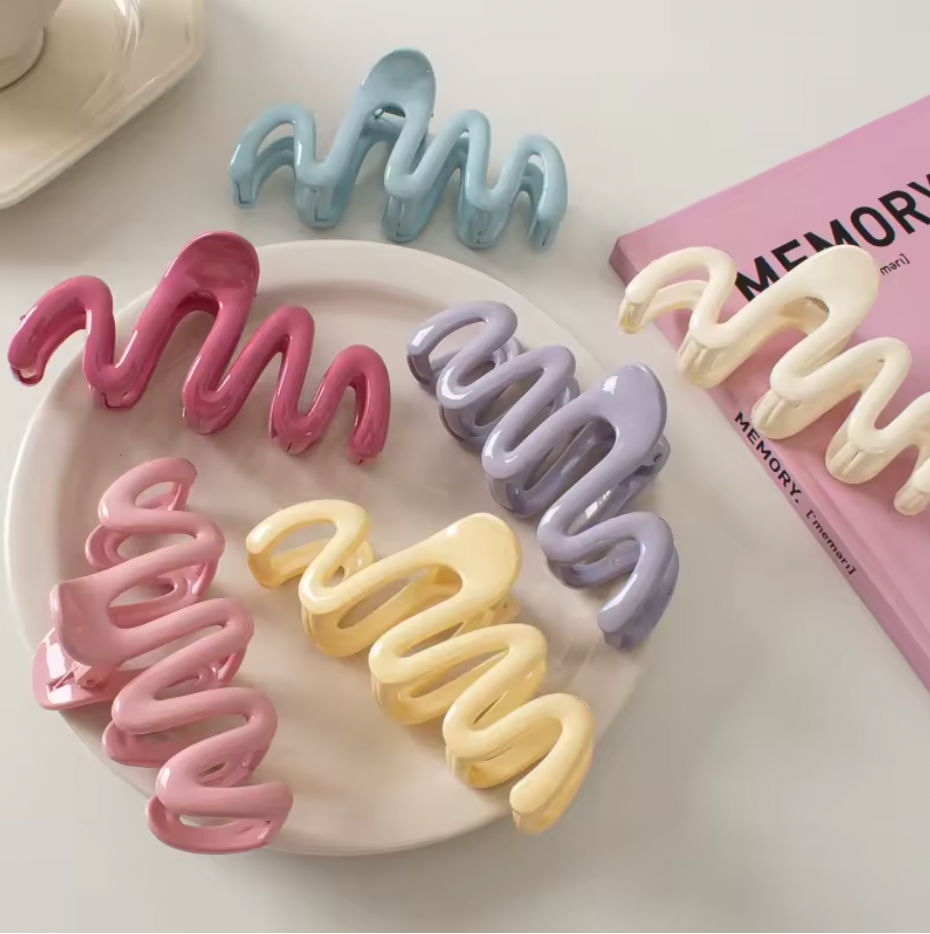Wavy Hair Clip